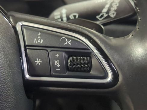 Used 2018 Audi Q3 2.0T Premium w/ Convenience Package image 21