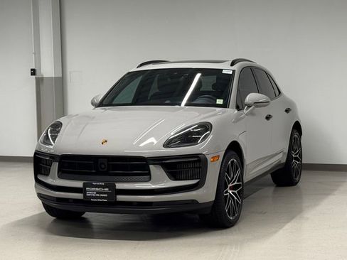 Certified 2023 Porsche Macan S image 1