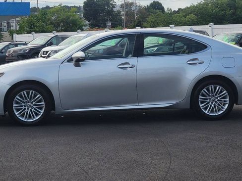 Used 2014 Lexus ES 350 w/ Luxury Package FWD image 9