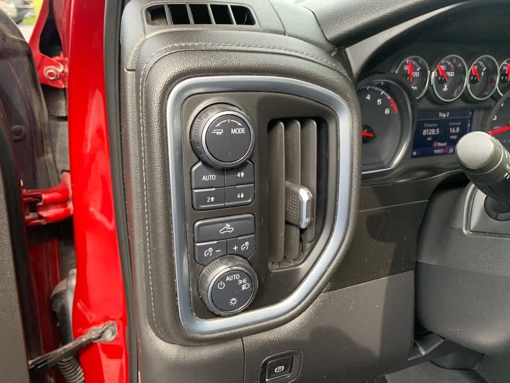 Used 2021 Chevrolet Silverado 1500 LT AWD/4WD image 15