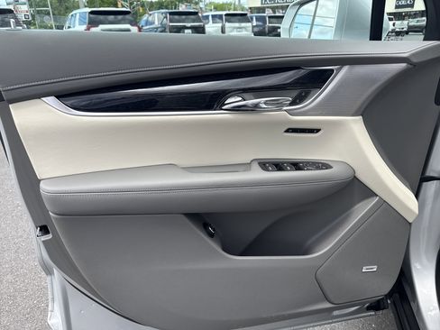 Used 2020 Cadillac XT6 Premium Luxury image 10