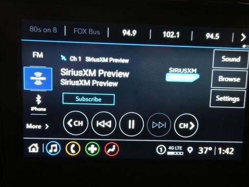 Used 2023 Chevrolet Traverse LT image 11