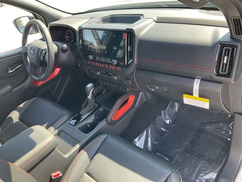 New 2025 Nissan Frontier PRO-4X w/ Pro Premium Package image 28