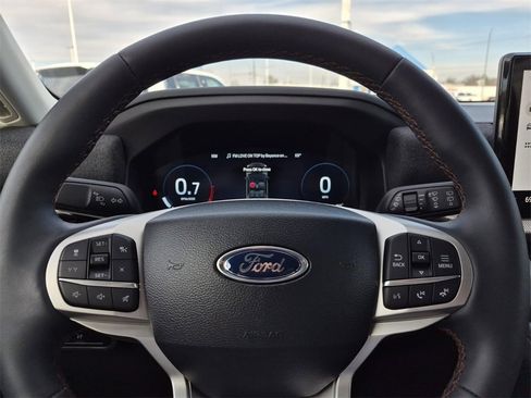 Used 2025 Ford Explorer Active image 20