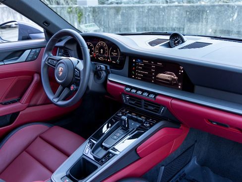 Certified 2026 Porsche 911 Carrera image 43