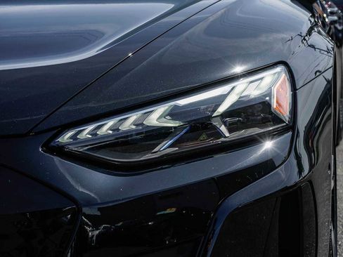 Used 2022 Audi e-tron GT Prestige w/ Prestige Package image 7