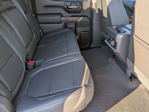 Used 2021 GMC Sierra 1500 SLT w/ SLT Convenience Package AWD/4WD image 31