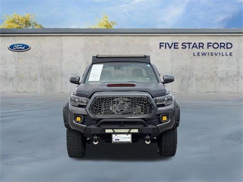 Used 2020 Toyota Tacoma TRD Sport w/ Technology Package image 8