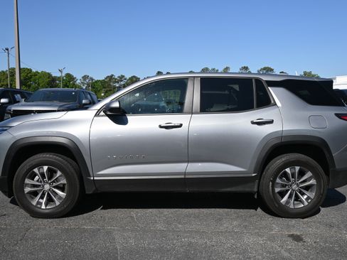 Used 2026 Chevrolet Equinox LT w/ Convenience Package II image 9