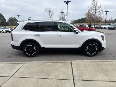 Used 2024 Kia Telluride S w/ S Sunroof Package image 5