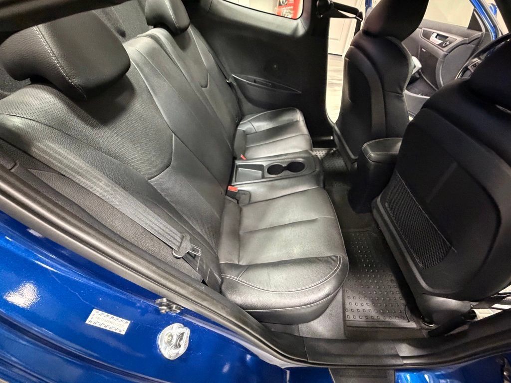 Used 2016 Hyundai Veloster Turbo FWD image 44
