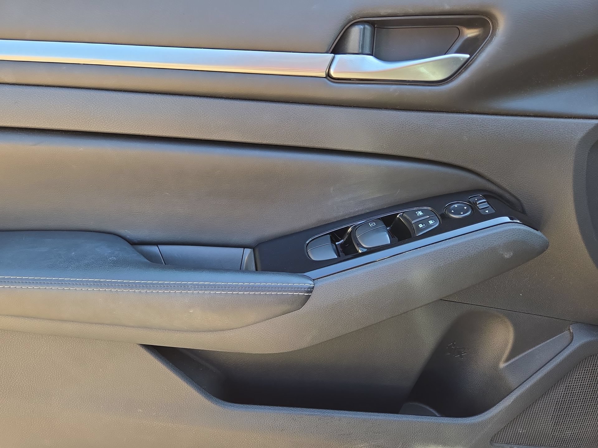 Used 2023 Nissan Altima 2.5 SV FWD image 15