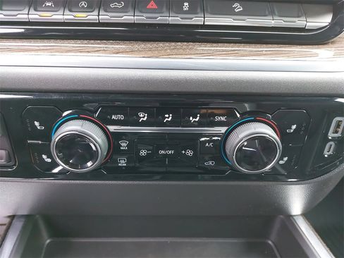 Used 2024 Chevrolet Silverado 1500 LT Trail Boss w/ Convenience Package II image 23