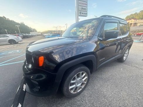 Certified 2021 Jeep Renegade Latitude w/ Convenience Group AWD/4WD image 4
