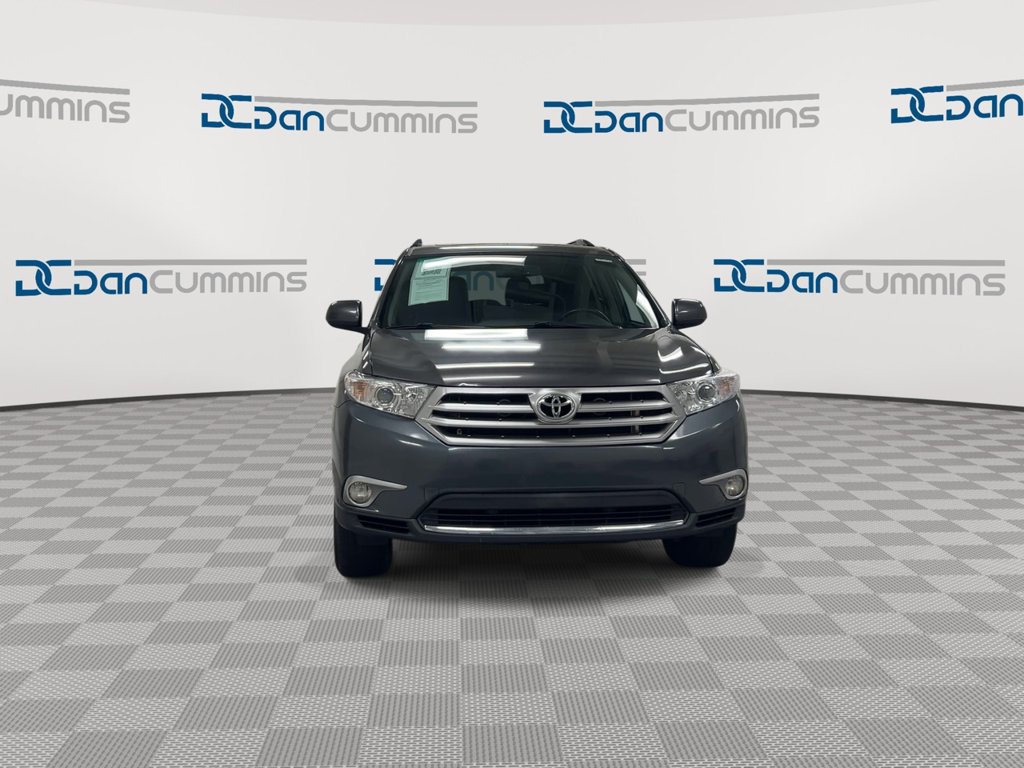 Used 2012 Toyota Highlander SE w/ Tow Pkg AWD/4WD image 3