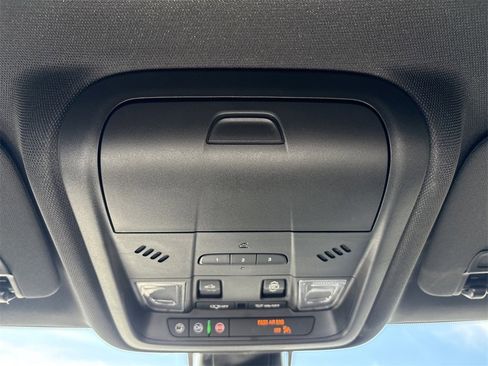 Used 2024 Chevrolet Blazer RS w/ Enhanced Convenience Package image 32