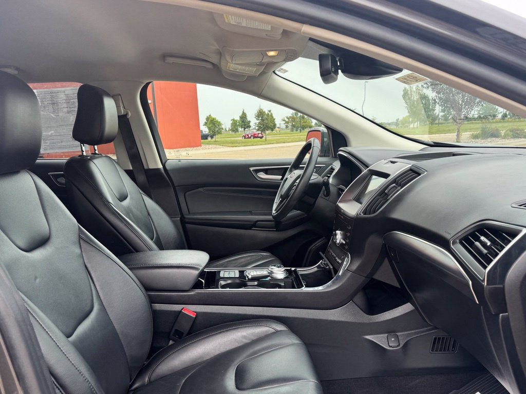 Certified 2020 Ford Edge Titanium AWD/4WD image 26