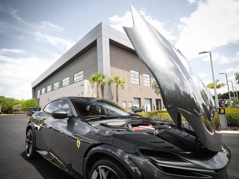 Used 2026 Ferrari Purosangue AWD/4WD image 23