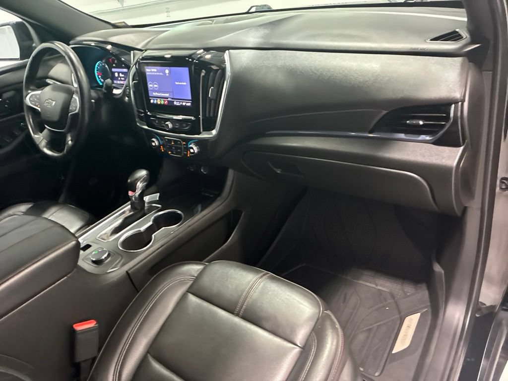 Used 2022 Chevrolet Traverse RS w/ LPO, Floor Liner Package FWD image 49