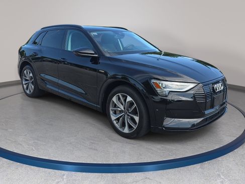 Used 2021 Audi e-tron Premium Plus w/ Premium Plus Package AWD/4WD image 3