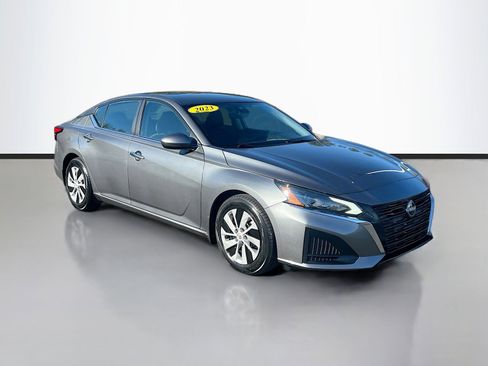 Used 2023 Nissan Altima 2.5 S image 1