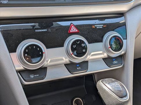 Used 2019 Hyundai Elantra SEL FWD image 13