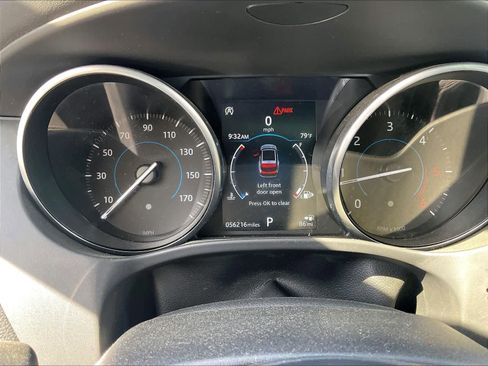 Used 2018 Jaguar F-PACE Prestige image 21