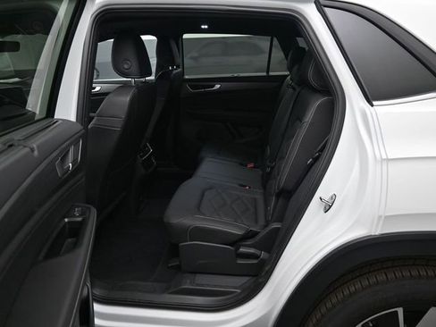 New 2026 Volkswagen Atlas Cross Sport SE AWD/4WD image 11