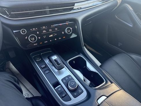 Used 2025 INFINITI QX60 Luxe image 28