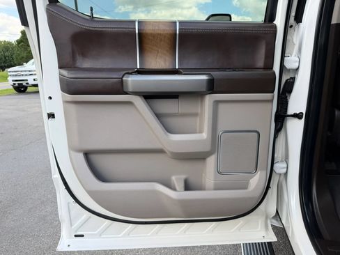 Used 2019 Ford F250 Limited AWD/4WD image 24