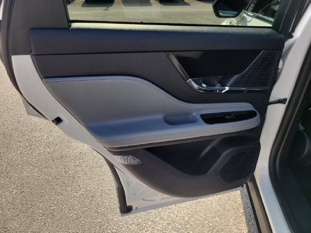 Used 2022 Lincoln Corsair FWD image 12