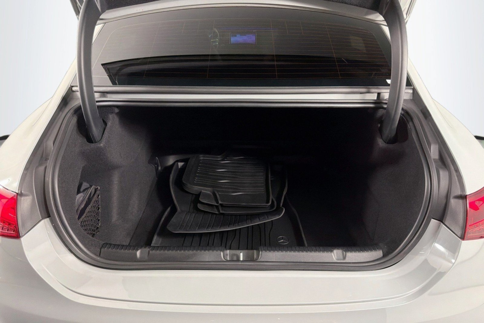 Certified 2023 Mercedes-Benz EQE 500 4MATIC Sedan image 24