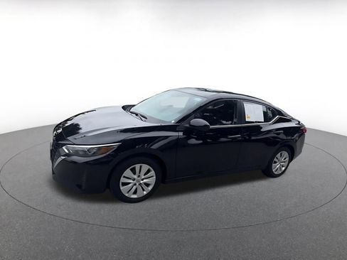 Used 2025 Nissan Sentra S FWD image 8