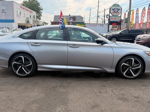 Used 2022 Honda Accord Sport image 10