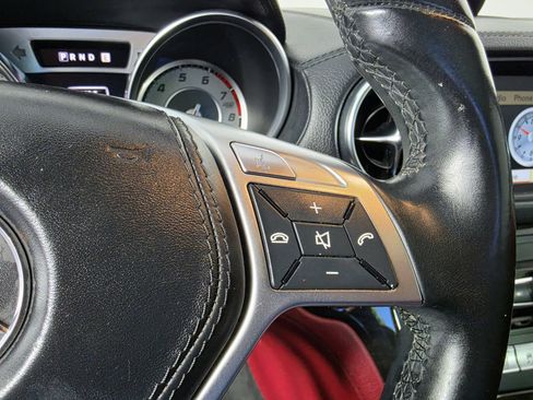 Used 2013 Mercedes-Benz SL 550 image 11