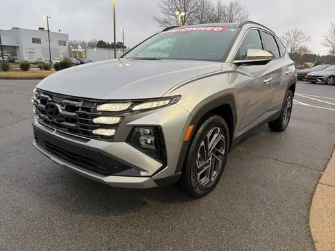 Certified 2025 Hyundai Tucson Limited image 3