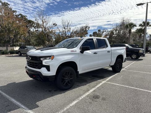 Used 2025 Chevrolet Silverado 1500 LT Trail Boss w/ Convenience Package II image 7