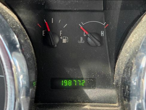 Used 2005 Ford Mustang Premium image 20