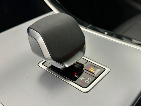 Certified 2025 Land Rover Range Rover Evoque S image 19