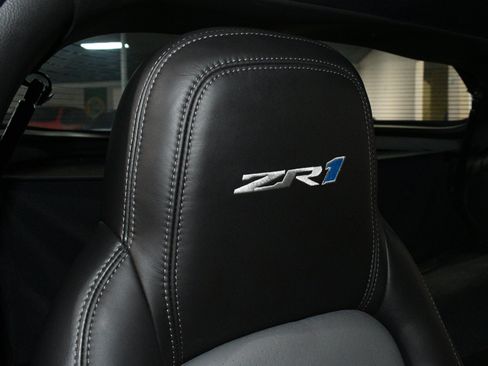 Used 2011 Chevrolet Corvette ZR1 w/ Preferred Equipment Group RWD image 10