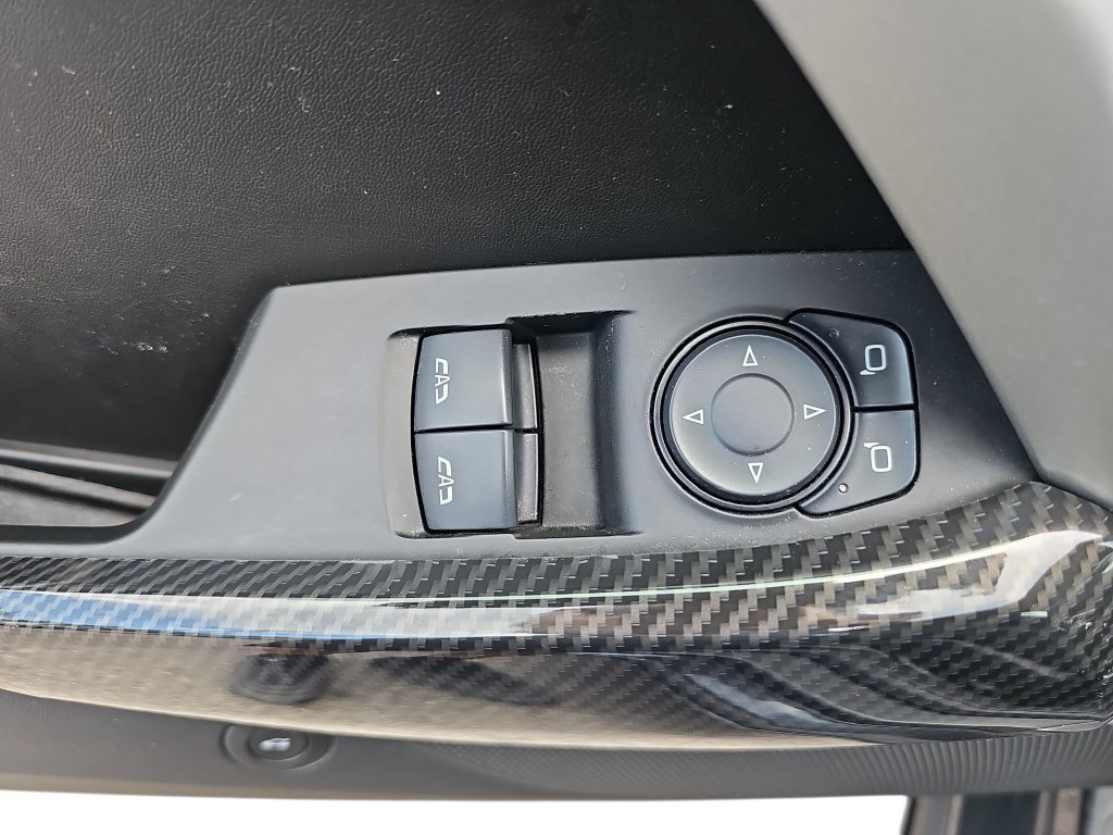 Used 2017 Chevrolet Camaro LT RWD image 26