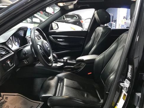 Used 2017 BMW 330i xDrive Sedan AWD/4WD image 5