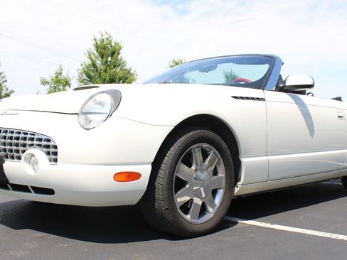 Used 2002 Ford Thunderbird RWD image 29