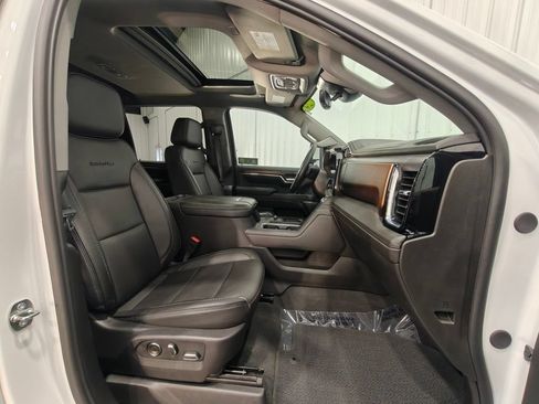 Used 2024 GMC Sierra 2500 Denali w/ Denali Reserve Package AWD/4WD image 38