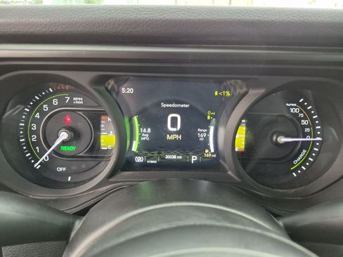 Used 2024 Jeep Wrangler Unlimited AWD/4WD image 21