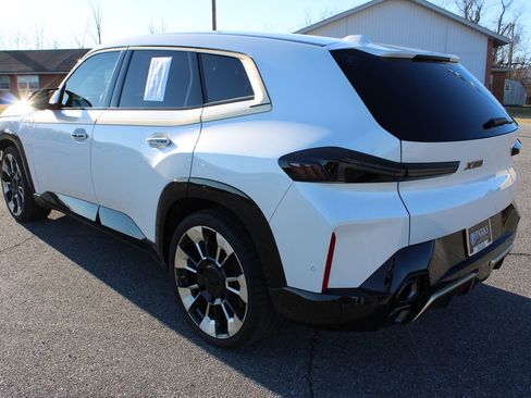 New 2023 BMW XM image 6
