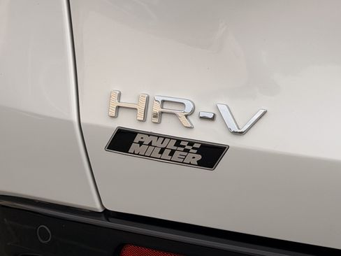 Certified 2024 Honda HR-V EX-L image 27