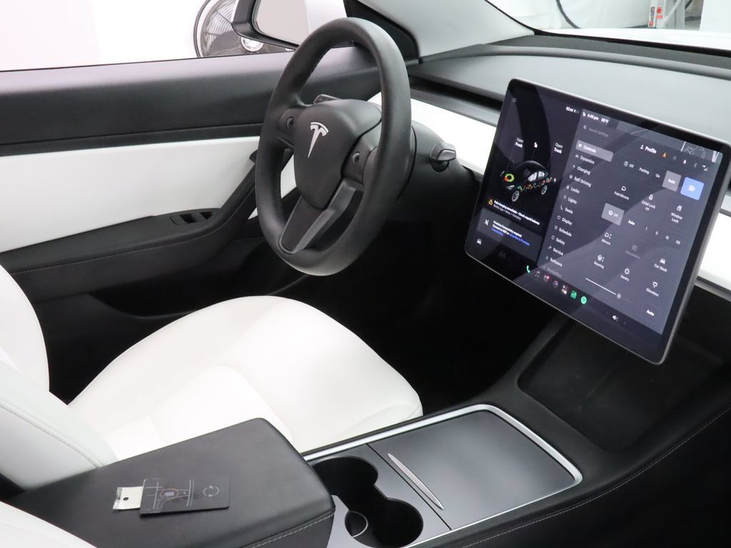Used 2021 Tesla Model 3 Long Range AWD/4WD image 22