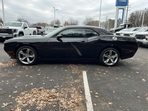 Used 2015 Dodge Challenger SXT w/ Super Sport Group (SS/T) image 7