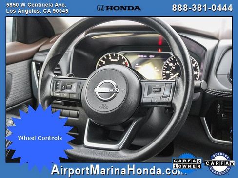 Used 2023 Nissan Rogue SV image 8